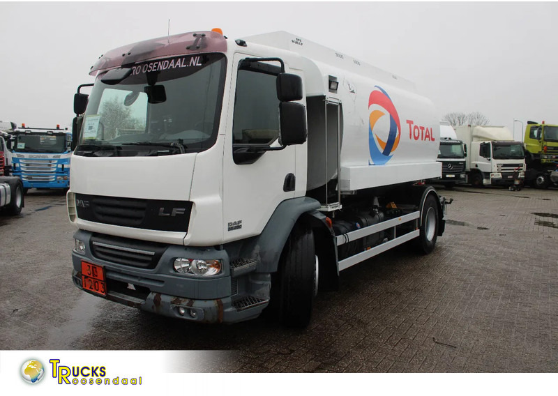 DAF LF 55.280 + 13.000L + 3 compartiment - Tanker kamyon: fotoğraf 1 DAF LF 55.280 + 13.000L + 3 compartiment - Tanker kamyon: fotoğraf 1