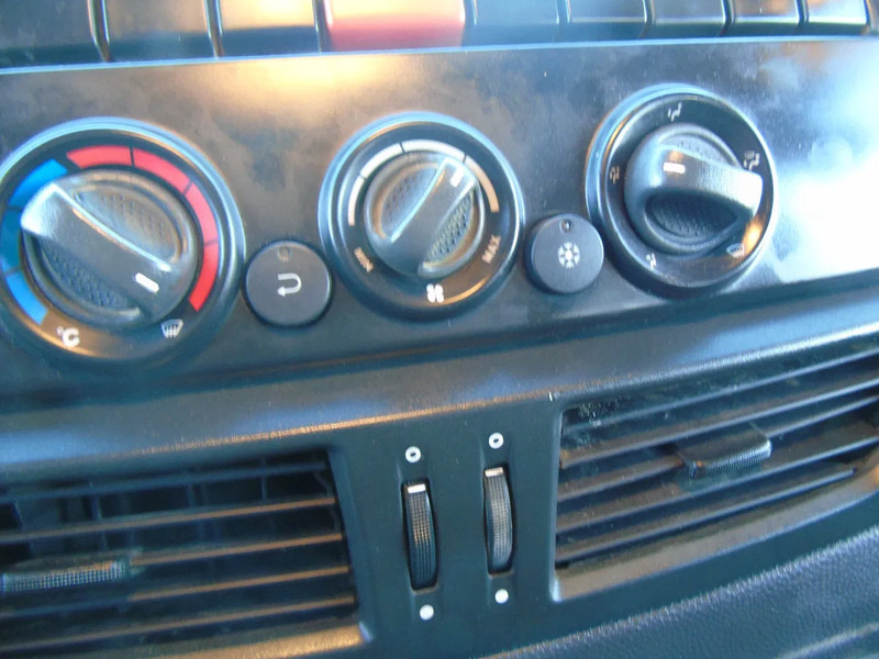 Araba taşıyıcı kamyon Iveco Eurocargo 120E18 + MANUAL + EURO 5: fotoğraf 17