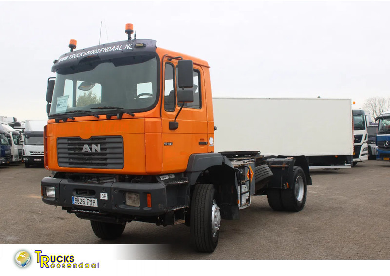 MAN 19 .414 + 4X4 + EURO 2 + MANUAL - Şasi kamyon: fotoğraf 1 MAN 19 .414 + 4X4 + EURO 2 + MANUAL - Şasi kamyon: fotoğraf 1