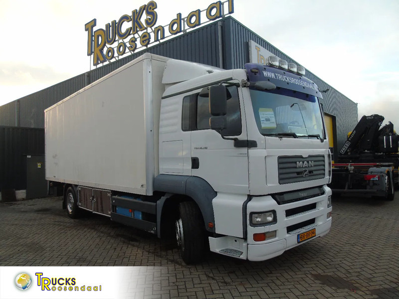 MAN TGA 18.310 + 3T LIFT + NICE TRUCK - Kapalı kasa kamyon: fotoğraf 1 MAN TGA 18.310 + 3T LIFT + NICE TRUCK - Kapalı kasa kamyon: fotoğraf 1