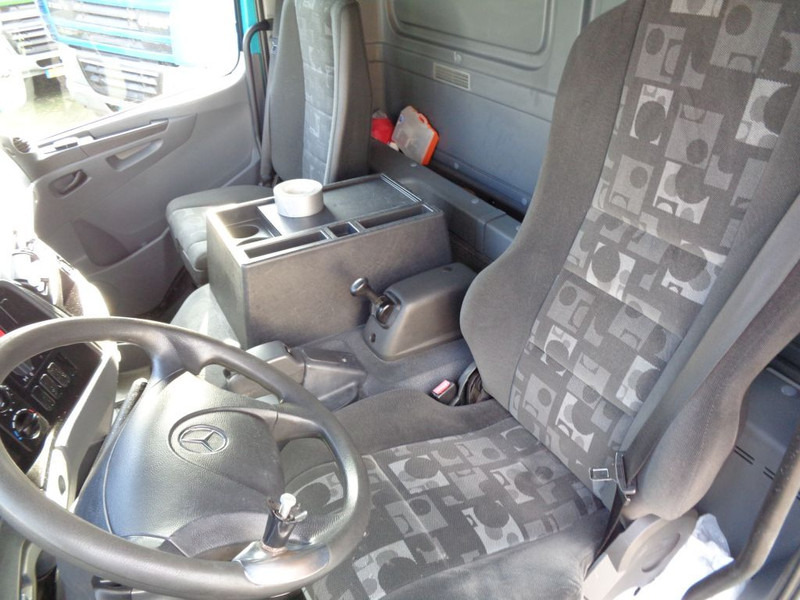 Mercedes-Benz AXOR 1823 + Dhollandia Lift - Kapalı kasa kamyon: fotoğraf 4 Mercedes-Benz AXOR 1823 + Dhollandia Lift - Kapalı kasa kamyon: fotoğraf 4