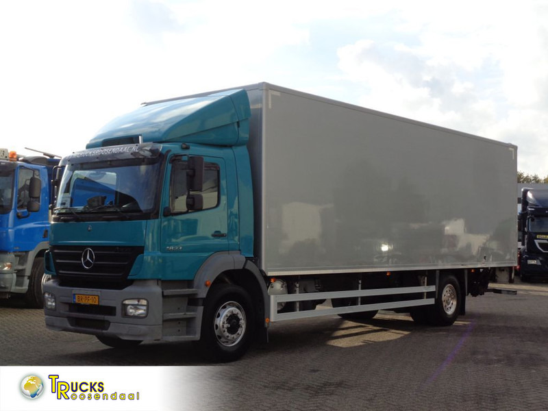 Mercedes-Benz AXOR 1823 + Dhollandia Lift - Kapalı kasa kamyon: fotoğraf 1 Mercedes-Benz AXOR 1823 + Dhollandia Lift - Kapalı kasa kamyon: fotoğraf 1
