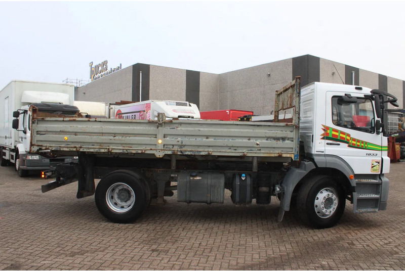 Mercedes-Benz Axor 1833 + tipper + manual - Damperli kamyon: fotoğraf 4 Mercedes-Benz Axor 1833 + tipper + manual - Damperli kamyon: fotoğraf 4