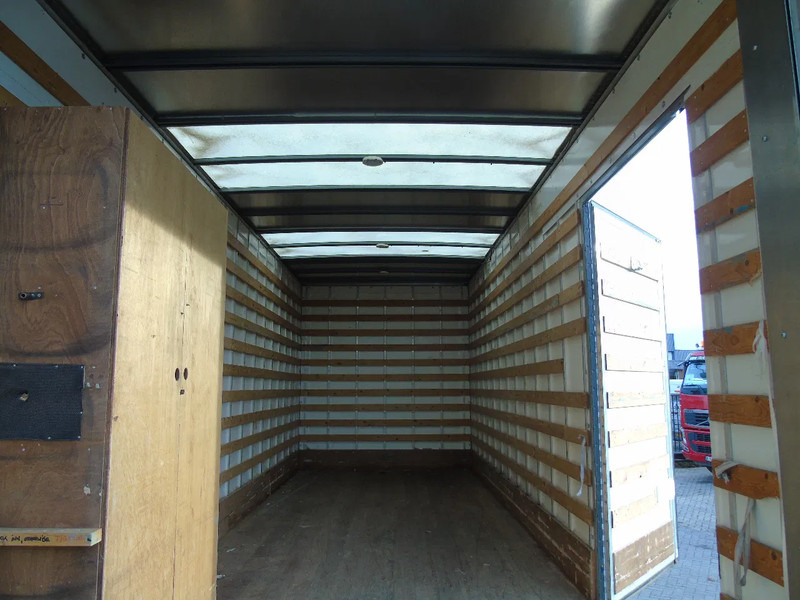 Renault D 220 + special lift + 165km! - Kapalı kasa kamyon: fotoğraf 4 Renault D 220 + special lift + 165km! - Kapalı kasa kamyon: fotoğraf 4