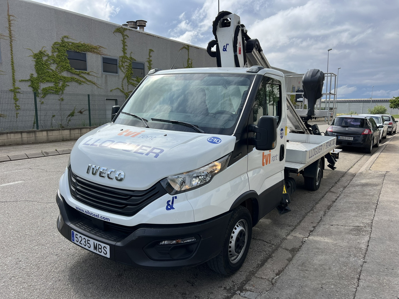 Iveco Daily + Oil&Steel Scorpion 1812 Smart Iveco Daily + Oil&Steel Scorpion 1812 Smart - Araç üzerine platform: fotoğraf 1 Iveco Daily + Oil&Steel Scorpion 1812 Smart Iveco Daily + Oil&Steel Scorpion 1812 Smart - Araç üzerine platform: fotoğraf 1