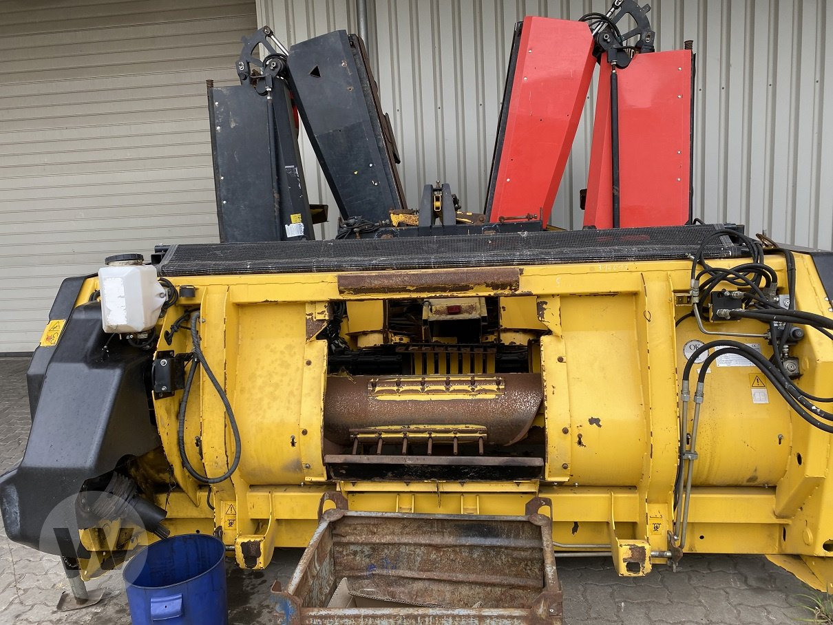 New Holland 270 FP - Silaj makinesi aksesuarları: fotoğraf 2 New Holland 270 FP - Silaj makinesi aksesuarları: fotoğraf 2