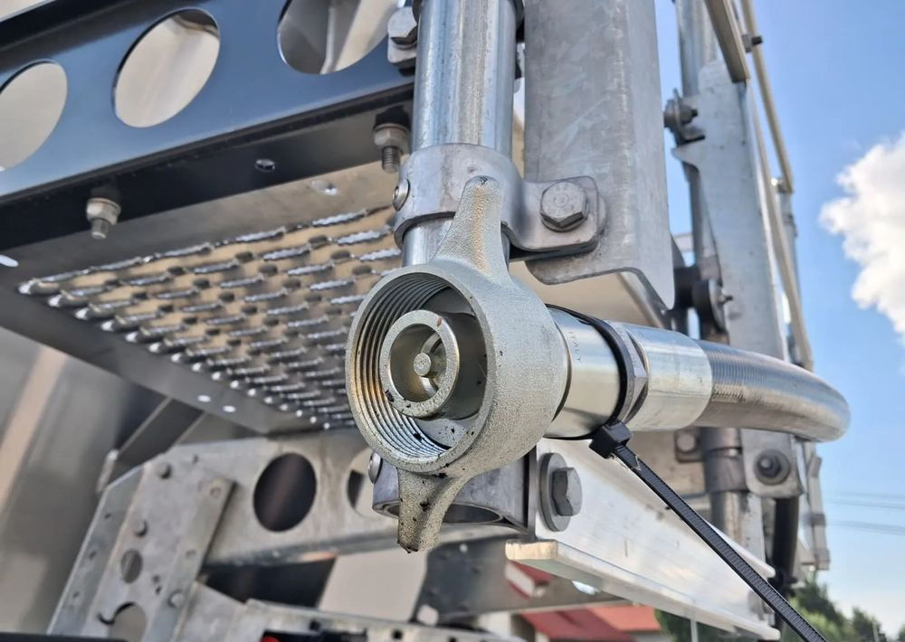 Schmitz Cargobull Wywrotka stalowa 25m3, Klapa zewnętrzna - Damperli dorse: fotoğraf 4 Schmitz Cargobull Wywrotka stalowa 25m3, Klapa zewnętrzna - Damperli dorse: fotoğraf 4