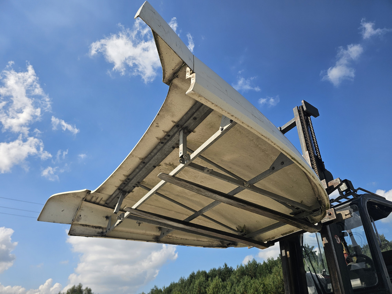 DAF XF105 SPACE CAB / ROOF SPOILER - Aerodinamik/ Spoylerler: fotoğraf 5 DAF XF105 SPACE CAB / ROOF SPOILER - Aerodinamik/ Spoylerler: fotoğraf 5