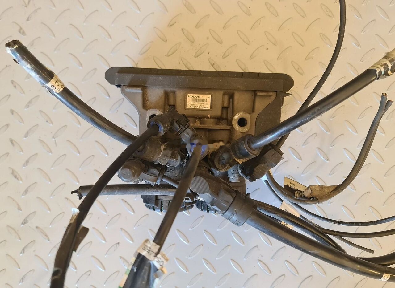 Knorr-Bremse K029247 21114975 Volvo FH4 FM truck - Fren valfi - Kamyon: fotoğraf 1 Knorr-Bremse K029247 21114975 Volvo FH4 FM truck - Fren valfi - Kamyon: fotoğraf 1