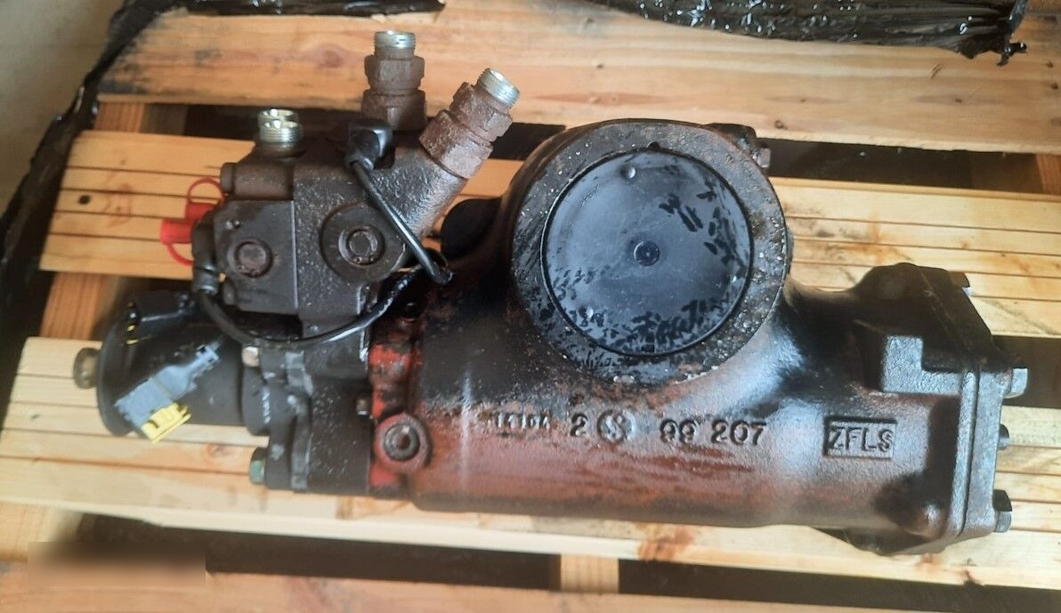 Renault RANGE K C KERAX 8X4 EURO6 Renault - Direksiyon kutusu - Kamyon: fotoğraf 1 Renault RANGE K C KERAX 8X4 EURO6 Renault - Direksiyon kutusu - Kamyon: fotoğraf 1