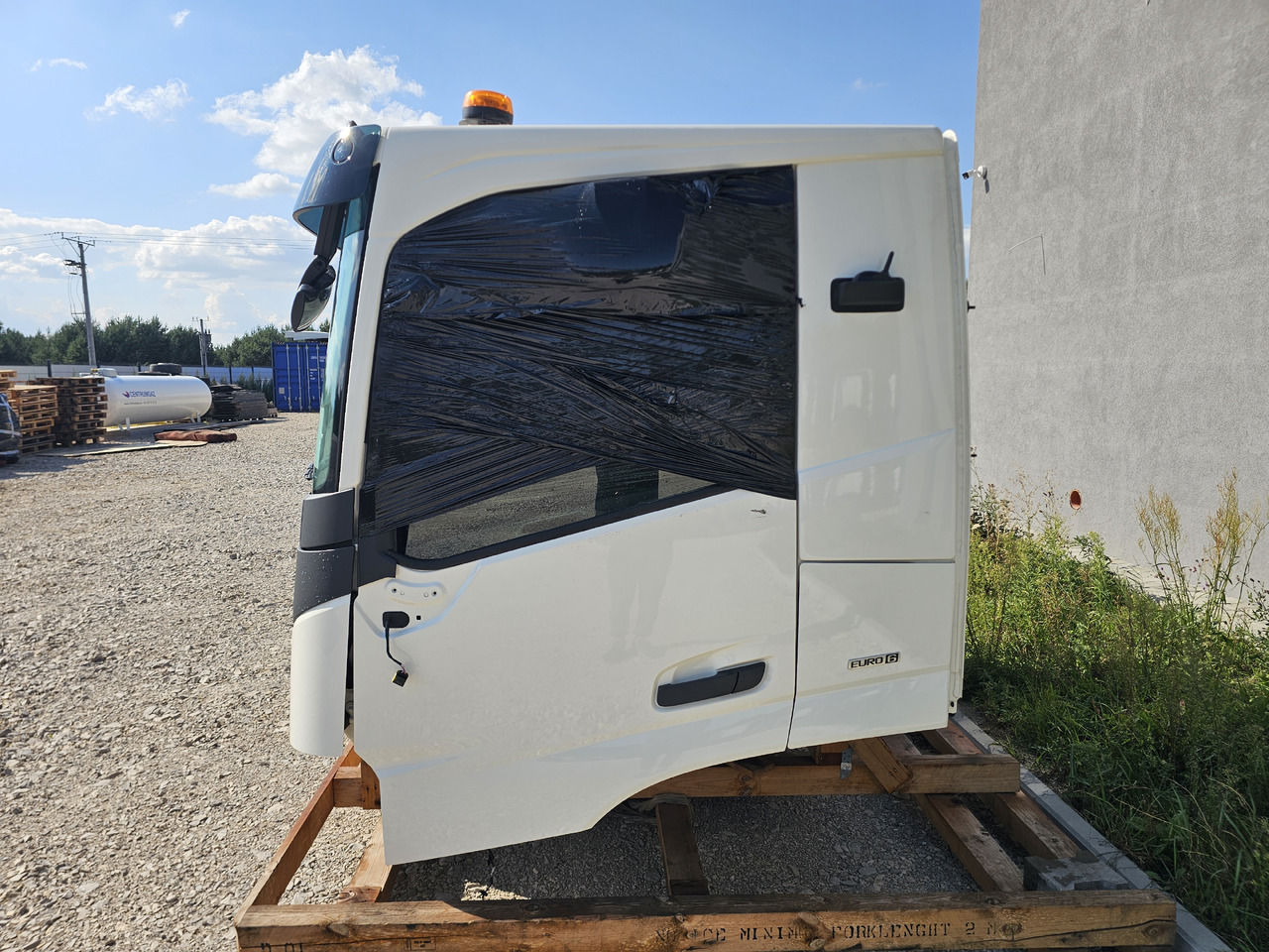 VOLVO FM5 FMX LOW DAY CAB / FULLY COMPLETE / BRAND NEW - Kabin: fotoğraf 5 VOLVO FM5 FMX LOW DAY CAB / FULLY COMPLETE / BRAND NEW - Kabin: fotoğraf 5