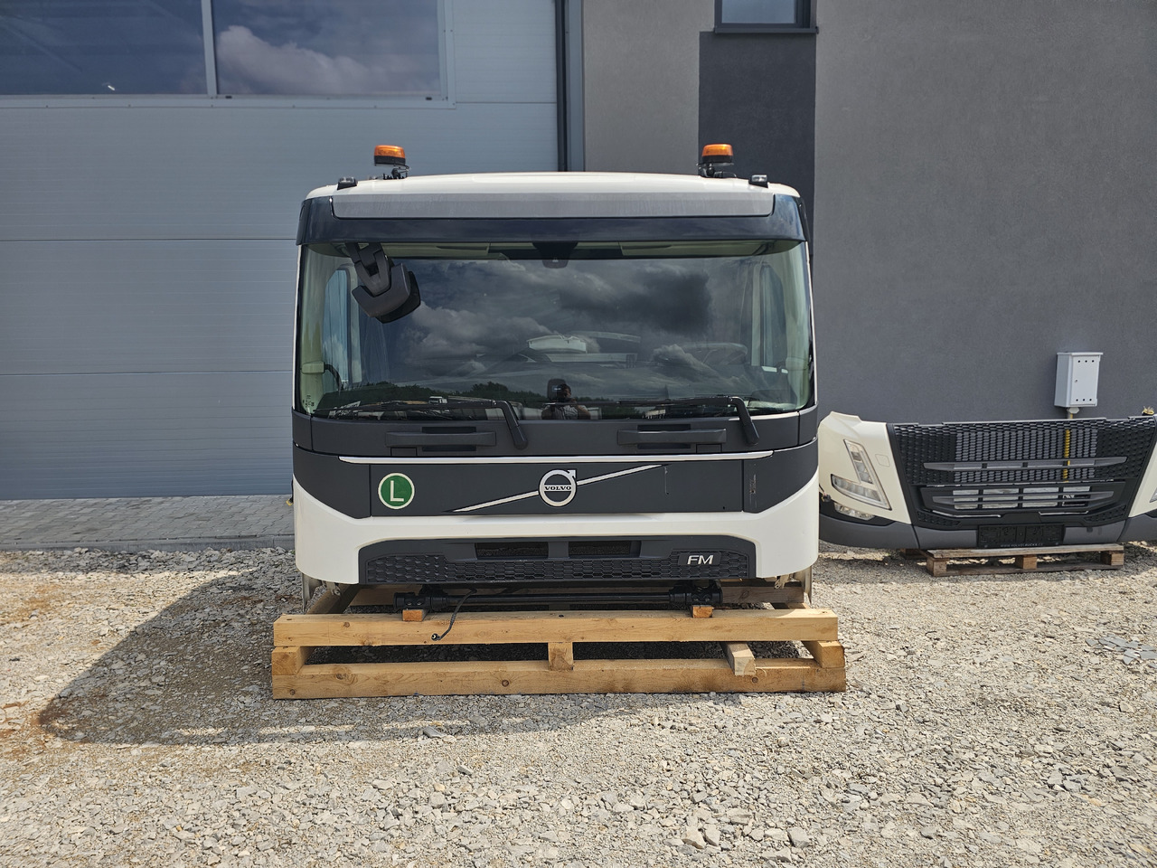 VOLVO FM5 LOW ROOF / L2 H1 / COMPLETE CAB / 2022 - Kabin: fotoğraf 3 VOLVO FM5 LOW ROOF / L2 H1 / COMPLETE CAB / 2022 - Kabin: fotoğraf 3
