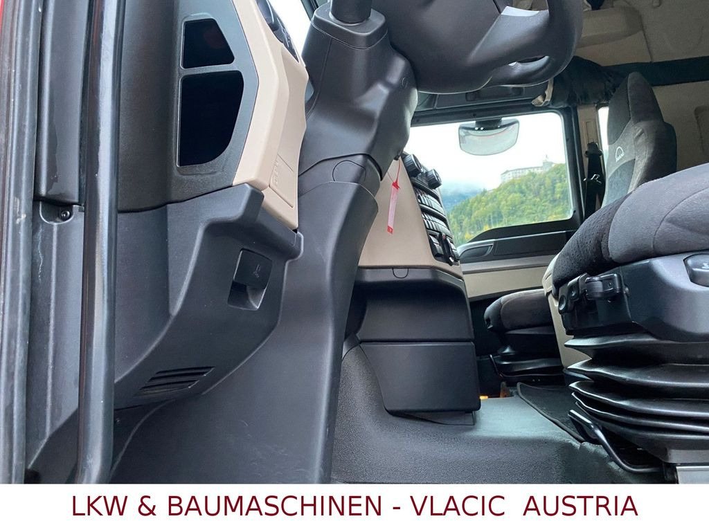 MAN TGX 18.470 XLX mit Kipphydraulik - Çekici: fotoğraf 5 MAN TGX 18.470 XLX mit Kipphydraulik - Çekici: fotoğraf 5