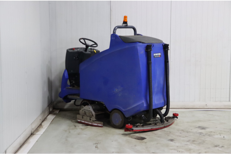 Dulevo H1020 ROR - Yol süpürme aracı: fotoğraf 5 Dulevo H1020 ROR - Yol süpürme aracı: fotoğraf 5