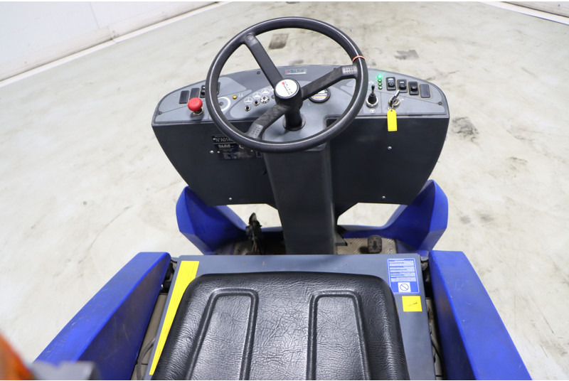 Dulevo H1020 ROR - Yol süpürme aracı: fotoğraf 2 Dulevo H1020 ROR - Yol süpürme aracı: fotoğraf 2