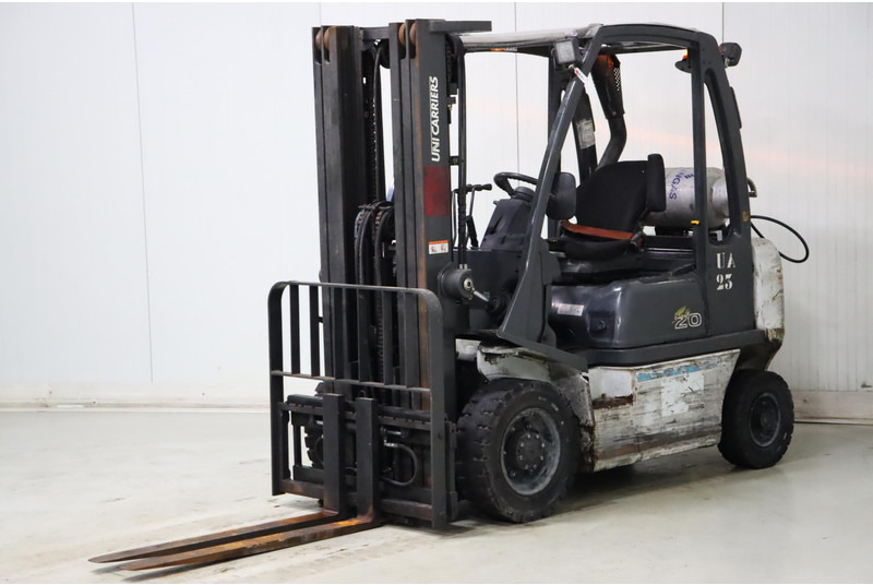 Nissan U1D2A20LQ - LPG forklift: fotoğraf 3 Nissan U1D2A20LQ - LPG forklift: fotoğraf 3