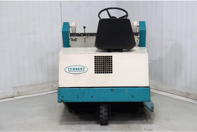 TENNANT 200E - Yer süpürme makinası: fotoğraf 5 TENNANT 200E - Yer süpürme makinası: fotoğraf 5