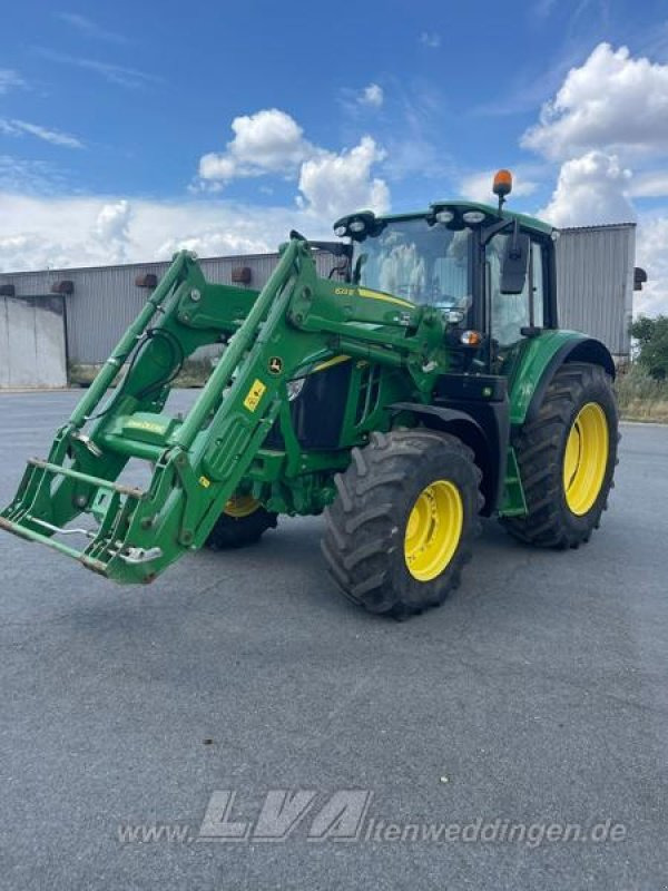 John Deere 6120M - Traktör: fotoğraf 2 John Deere 6120M - Traktör: fotoğraf 2