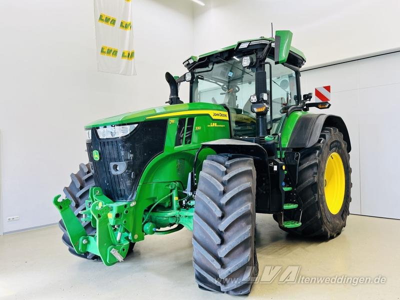 John Deere 7R 330 - Traktör: fotoğraf 1 John Deere 7R 330 - Traktör: fotoğraf 1