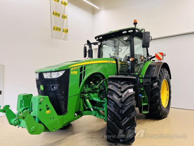 John Deere 8295R - Traktör: fotoğraf 1 John Deere 8295R - Traktör: fotoğraf 1