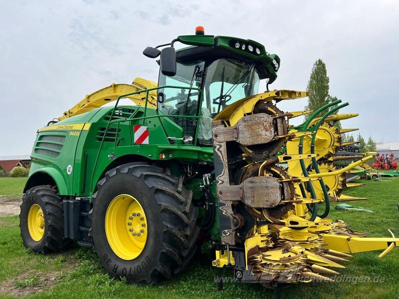 John Deere 8400 - Silaj makinesi: fotoğraf 1 John Deere 8400 - Silaj makinesi: fotoğraf 1