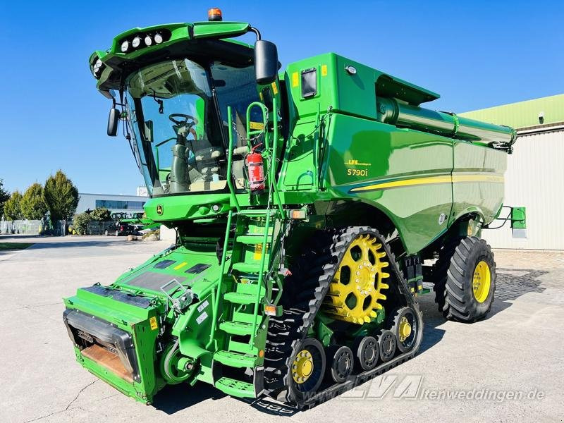 John Deere S790 - Biçerdöver: fotoğraf 1 John Deere S790 - Biçerdöver: fotoğraf 1