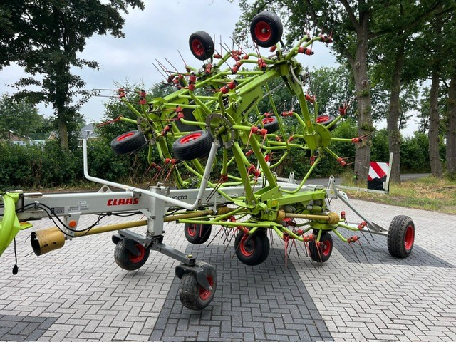 CLAAS VOLTO 1300T tedder - Ot toplama tırmığı: fotoğraf 1 CLAAS VOLTO 1300T tedder - Ot toplama tırmığı: fotoğraf 1