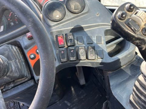 KUBOTA R082 - Tekerlekli yükleyici: fotoğraf 5 KUBOTA R082 - Tekerlekli yükleyici: fotoğraf 5