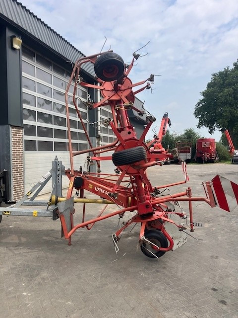 LELY 675 tedder - Ot toplama tırmığı: fotoğraf 3 LELY 675 tedder - Ot toplama tırmığı: fotoğraf 3