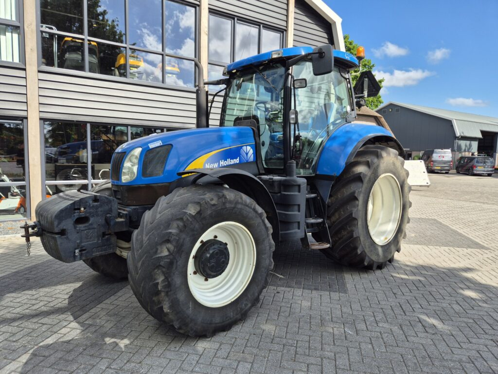 NEW HOLLAND T6080 - Traktör: fotoğraf 2 NEW HOLLAND T6080 - Traktör: fotoğraf 2