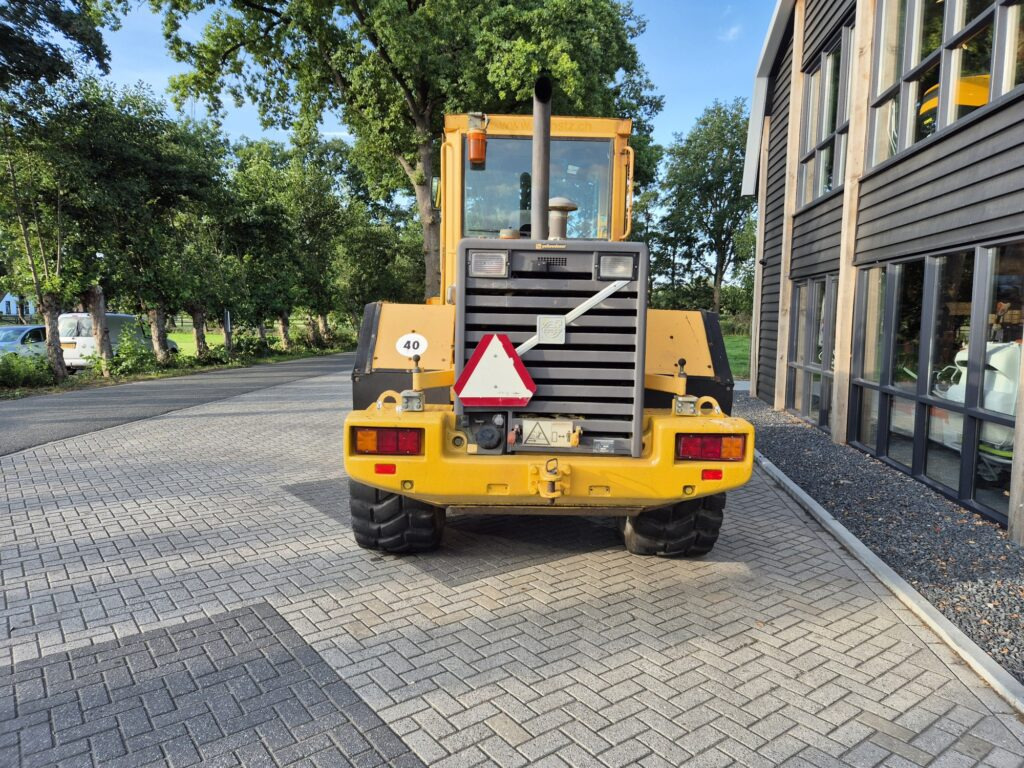 VOLVO L70C - Tekerlekli yükleyici: fotoğraf 4 VOLVO L70C - Tekerlekli yükleyici: fotoğraf 4