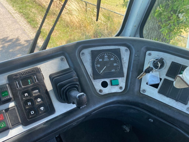 Terberg YT 182 TERMINAL TRUCK | AIRCO | 23826 HOURS | - Terminal çekiciler: fotoğraf 4 Terberg YT 182 TERMINAL TRUCK | AIRCO | 23826 HOURS | - Terminal çekiciler: fotoğraf 4