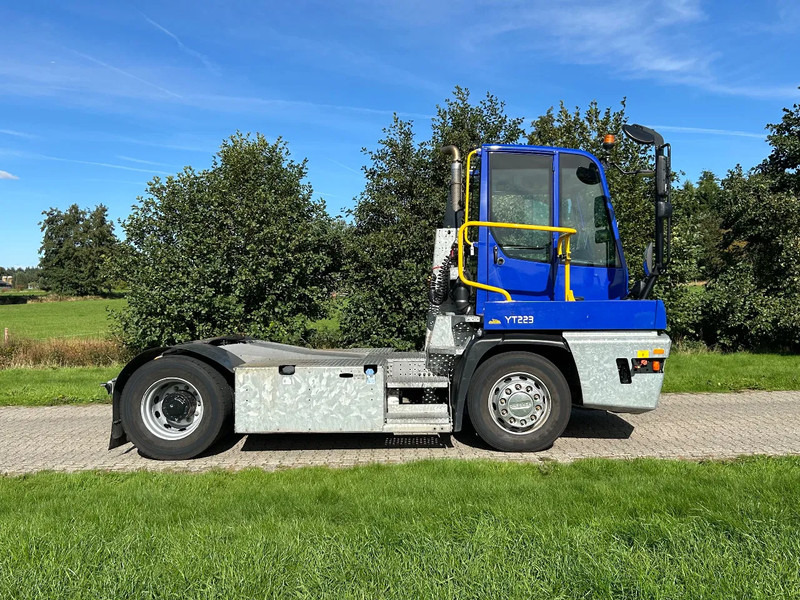 Terberg YT 223 | LOW HOURS - * 9211 *| GALVANISH CHASSIS | NEW MODEL - Terminal çekiciler: fotoğraf 4 Terberg YT 223 | LOW HOURS - * 9211 *| GALVANISH CHASSIS | NEW MODEL - Terminal çekiciler: fotoğraf 4