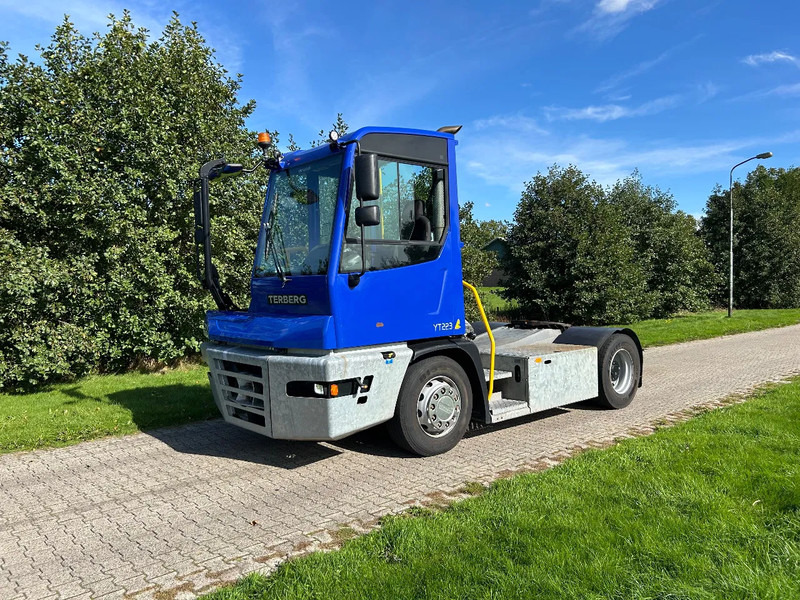 Terberg YT 223 | LOW HOURS - * 9211 *| GALVANISH CHASSIS | NEW MODEL - Terminal çekiciler: fotoğraf 1 Terberg YT 223 | LOW HOURS - * 9211 *| GALVANISH CHASSIS | NEW MODEL - Terminal çekiciler: fotoğraf 1