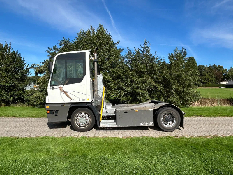 Terberg YT 223 | LOW HOURS | AIRCO | MEGA LOW LOADER | - Terminal çekiciler: fotoğraf 4 Terberg YT 223 | LOW HOURS | AIRCO | MEGA LOW LOADER | - Terminal çekiciler: fotoğraf 4