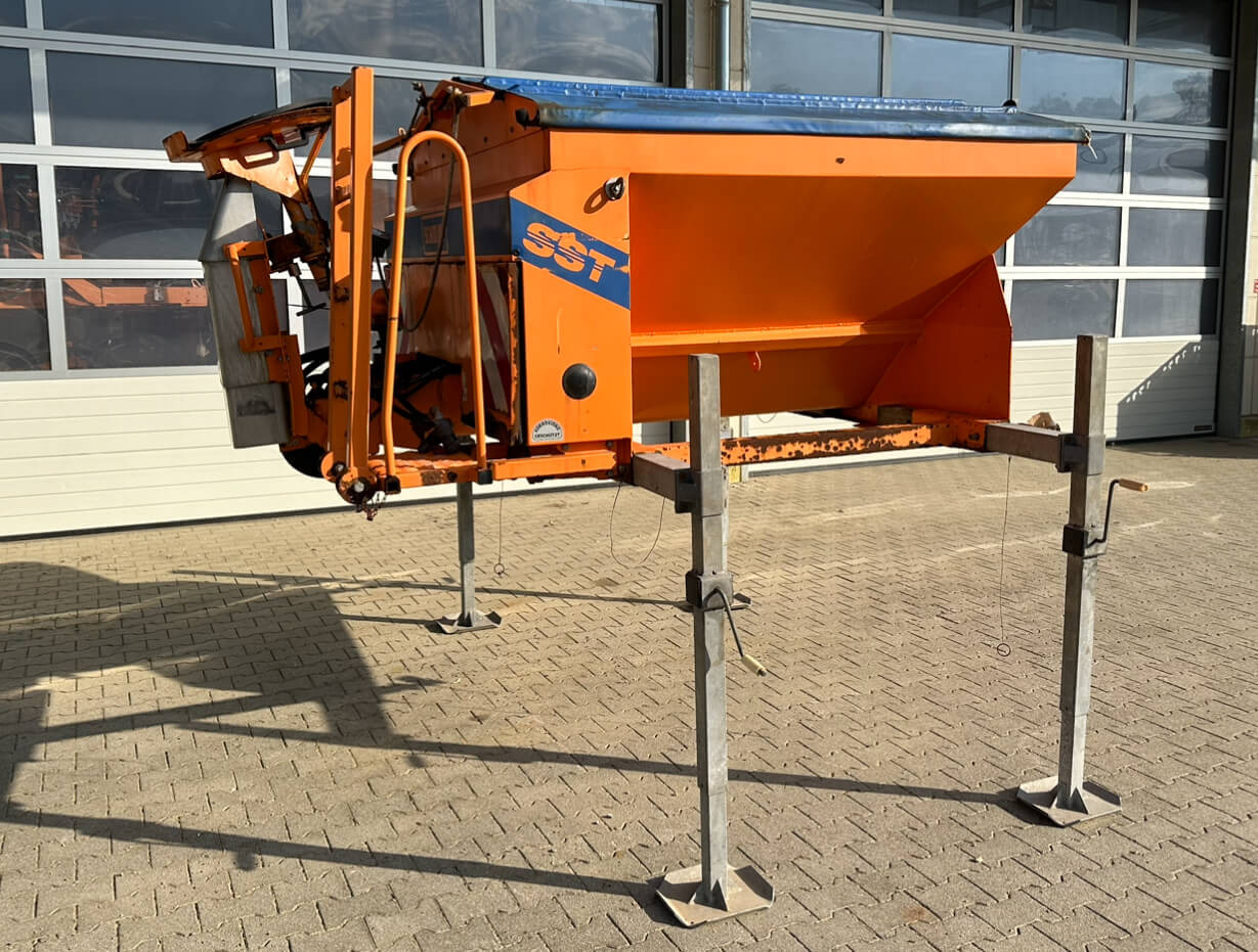 Unimog Salzstreuer Schmidt SST20-TLWH - Kum serme makinesi: fotoğraf 3 Unimog Salzstreuer Schmidt SST20-TLWH - Kum serme makinesi: fotoğraf 3