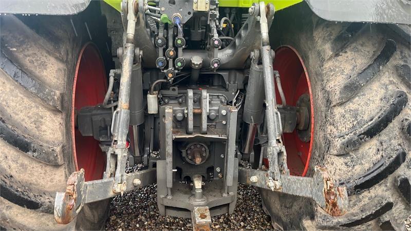 Claas Axion 830 Med frontlift - Traktör: fotoğraf 5 Claas Axion 830 Med frontlift - Traktör: fotoğraf 5