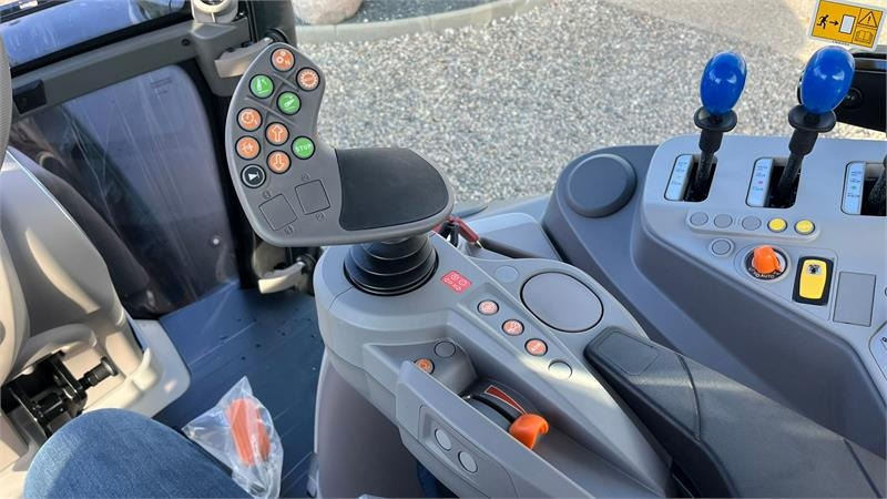 Deutz-fahr Agrotron 6205G New and Unused tractor - Traktör: fotoğraf 4 Deutz-fahr Agrotron 6205G New and Unused tractor - Traktör: fotoğraf 4