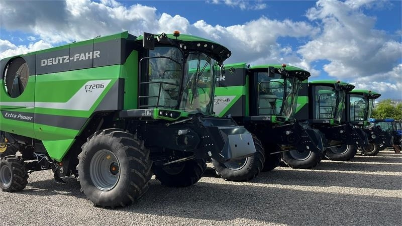 Deutz-fahr C7206 With 24feed - 7.2m header. New and unused Co - Biçerdöver: fotoğraf 1 Deutz-fahr C7206 With 24feed - 7.2m header. New and unused Co - Biçerdöver: fotoğraf 1