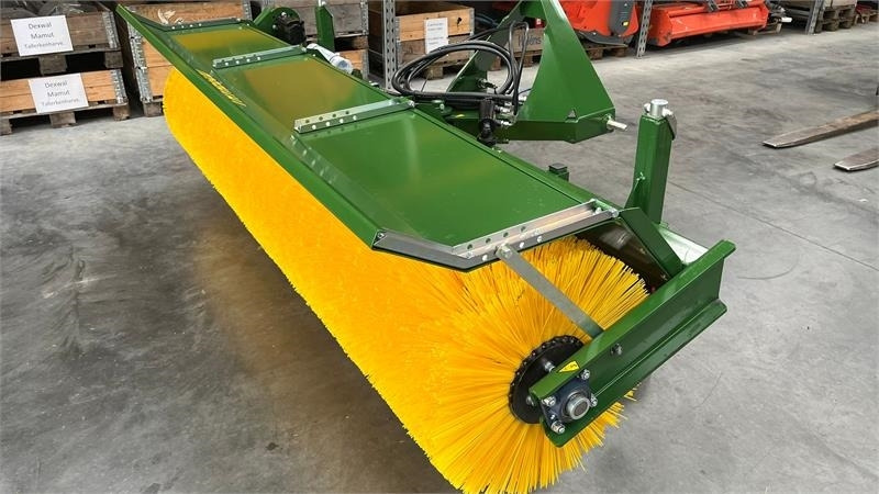 Thyregod TK 2800 med nylon børster og hydraulisk sving. bre - Diğer araçlar: fotoğraf 3 Thyregod TK 2800 med nylon børster og hydraulisk sving. bre - Diğer araçlar: fotoğraf 3