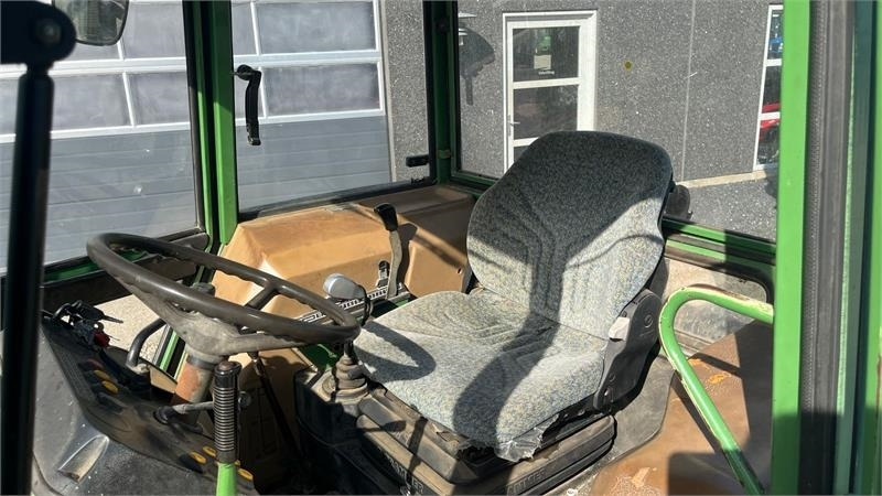 Fendt Farmer 309 Med frontlæsser - Traktör: fotoğraf 5 Fendt Farmer 309 Med frontlæsser - Traktör: fotoğraf 5