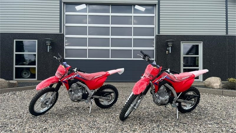 Honda CRF 125 F DEMO. Rigtig crosser med gear og kobling - ATV: fotoğraf 1 Honda CRF 125 F DEMO. Rigtig crosser med gear og kobling - ATV: fotoğraf 1