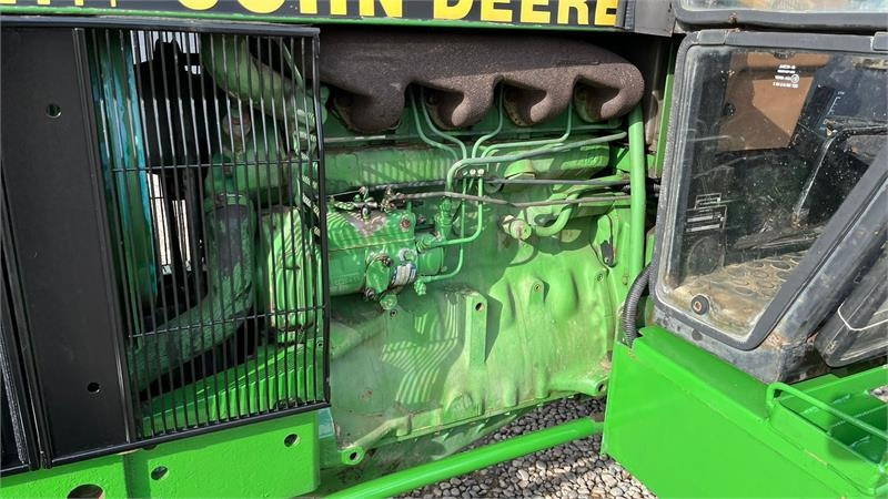 John Deere 2450 Med servostyring - Traktör: fotoğraf 5 John Deere 2450 Med servostyring - Traktör: fotoğraf 5