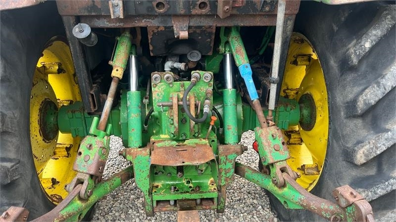 John Deere 3650 Med frontlift - Traktör: fotoğraf 4 John Deere 3650 Med frontlift - Traktör: fotoğraf 4