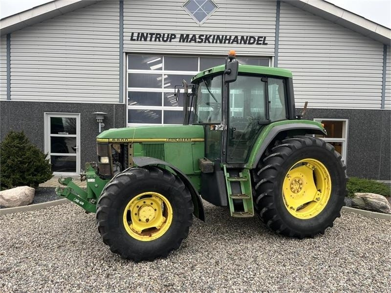 John Deere 6800 Med frontlift. - Traktör: fotoğraf 1 John Deere 6800 Med frontlift. - Traktör: fotoğraf 1
