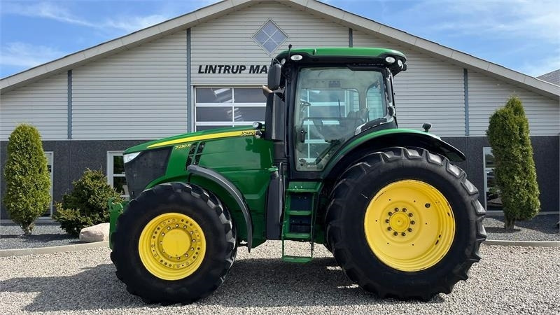 John Deere 7230R Med frontlift. Stor stærk traktor til små pe - Traktör: fotoğraf 2 John Deere 7230R Med frontlift. Stor stærk traktor til små pe - Traktör: fotoğraf 2