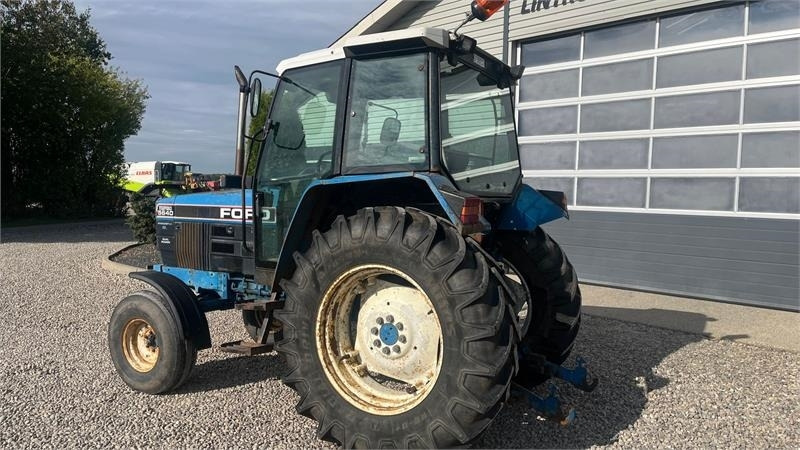 New Holland 5640 SL Dualpower - Traktör: fotoğraf 3 New Holland 5640 SL Dualpower - Traktör: fotoğraf 3