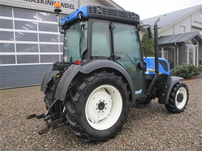 New Holland T4.80 F SuperSteear med aircondition og koblingsfr - Traktör: fotoğraf 5 New Holland T4.80 F SuperSteear med aircondition og koblingsfr - Traktör: fotoğraf 5