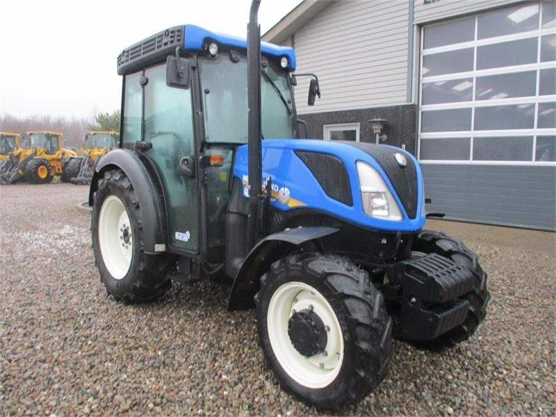 New Holland T4.80 F SuperSteear med aircondition og koblingsfr - Traktör: fotoğraf 4 New Holland T4.80 F SuperSteear med aircondition og koblingsfr - Traktör: fotoğraf 4