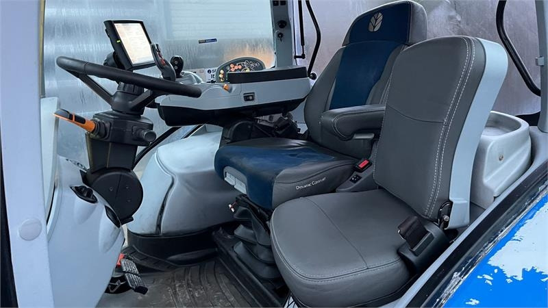 New Holland T7.230 Autocommand med frontlift og nye bagdæk er - Traktör: fotoğraf 5 New Holland T7.230 Autocommand med frontlift og nye bagdæk er - Traktör: fotoğraf 5